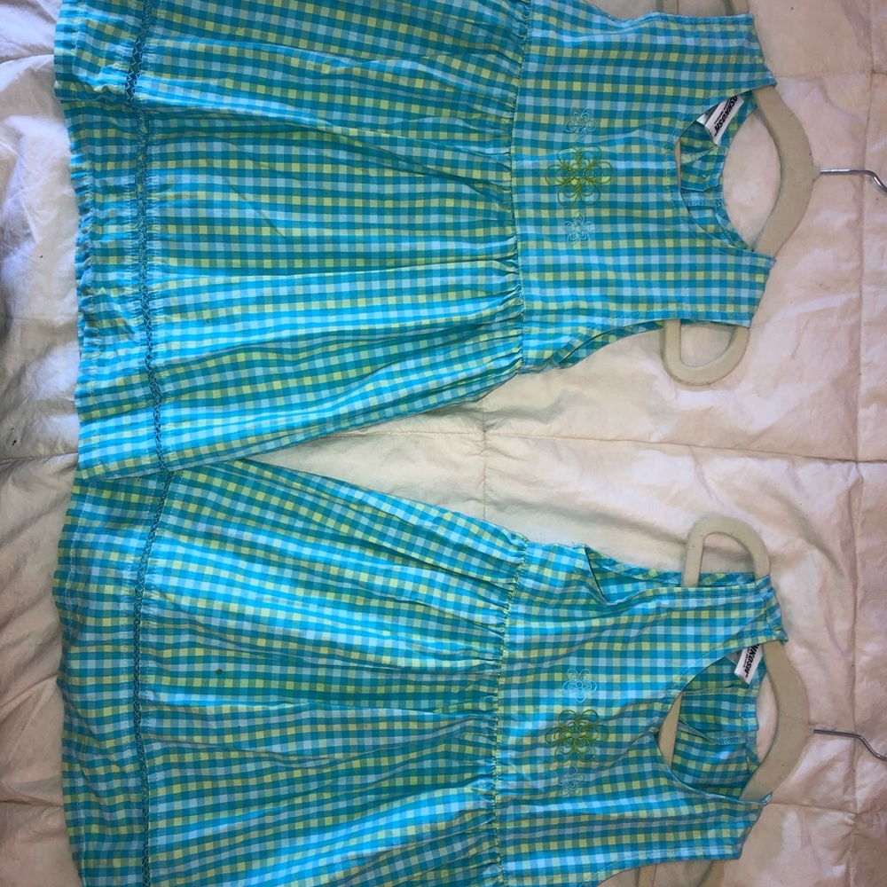 Adorable TWIN matching dresses Like New OshKosh 3T - Picture 6 of 6